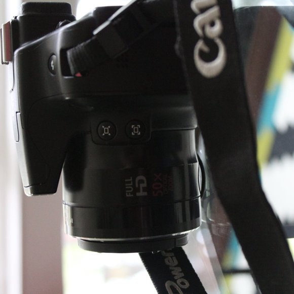 [SOLD] Canon Powershot SX50 HS Digital Camera - Picture 3 of 5
